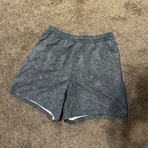 Men’s lululemon pacebreaker 5 inseam size S